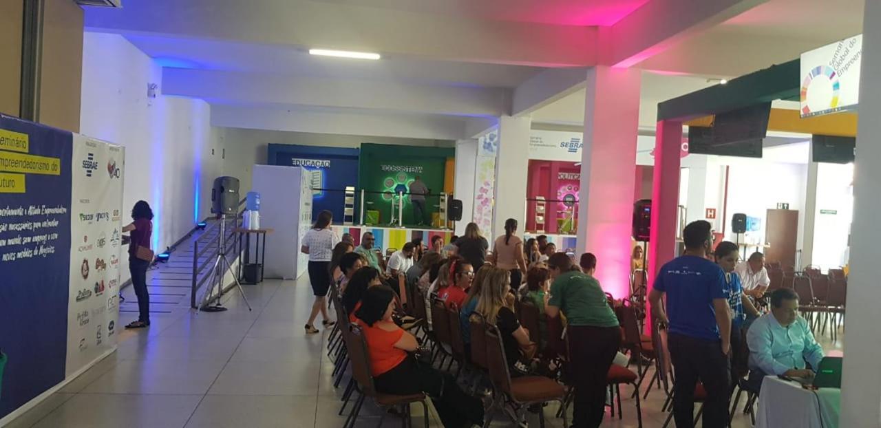 Podium Apart Hotel Varginha  Kültér fotó