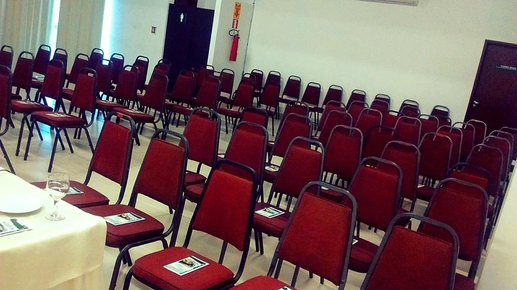 Podium Apart Hotel Varginha  Kültér fotó